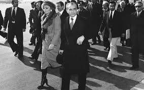 آیا رژیم شاه بهمن 57 سقوط کرد؟