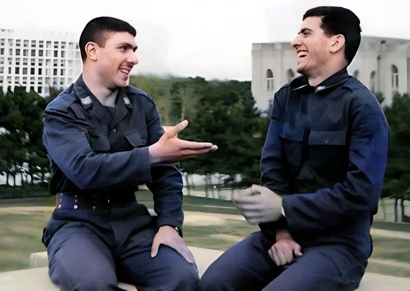 زود باش، فقط یک ربـع وقت داریم!