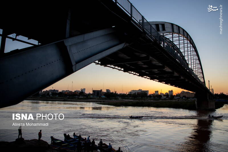 عکس/ مسافران نوروزی در پل سفید اهواز
