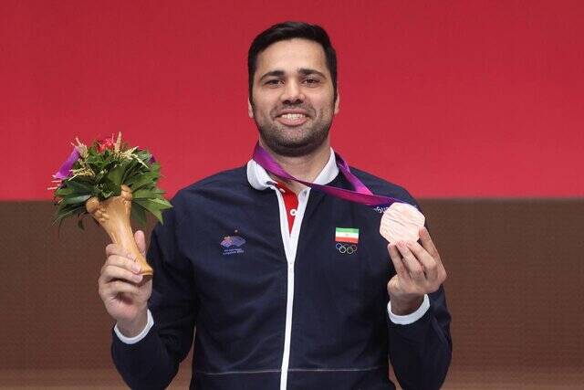 پاکدامن ستاره شد، پاریس میزبان شمشیربازان پارس 4