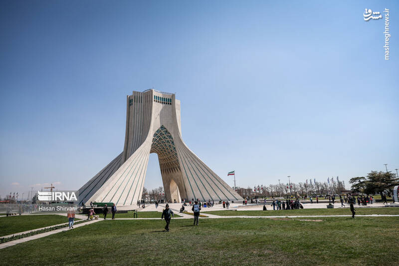 برج آزادی در دومین روز بهار ۱۴۰۳ برج آزادی در دومین روز بهار ۱۴۰۳