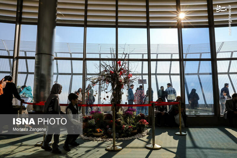 مسافران نوروزی برج میلاد تهران مسافران نوروزی برج میلاد تهران