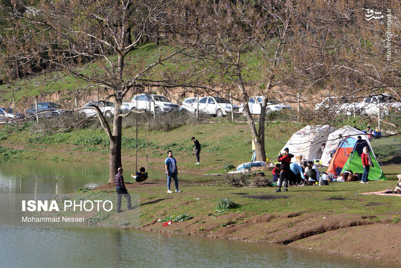 مسافران نوروزی در دریاچه توشن گرگان مسافران نوروزی در دریاچه توشن گرگان