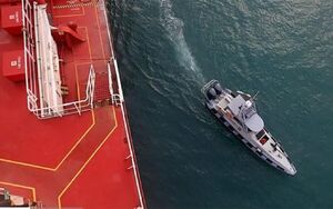 شناور حامل سوخت قاچاق توسط نیروی دریایی سپاه در آبهای خلیج‌فارس توقیف شد