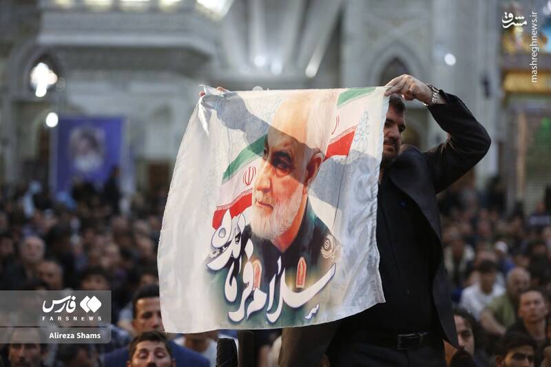 عکس/ مراسم شب قدر در حرم امام با حضور رئیسی