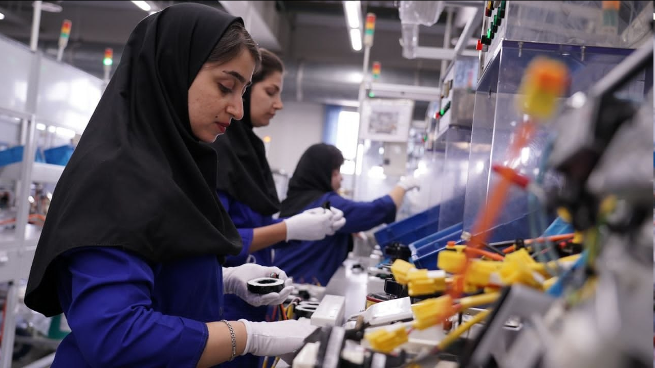تشریح دستاوردهای کروز در سال 1402/ تحقق شعار سال «مهار تورم و رشد تولید» از سوی کروز 2