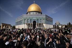 تجمع فلسطینی‌ها در مسجدالاقصی در حمایت از غزه