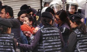 حمله خشن پلس ترکیه به حامیان فلسطین/ ۴۳ نفر بازداشت شدند+ فیلم