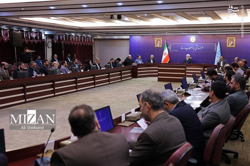 توصیف رسانهها از نشست هماندیشی با رئیس عدلیه؛ صمیمی، متفاوت و تعاملی بود 3