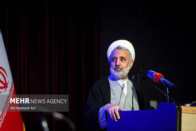 حجت الاسلام مجتبی ذوالنور در نشست شورای وحدت برای تحول حضور دارد