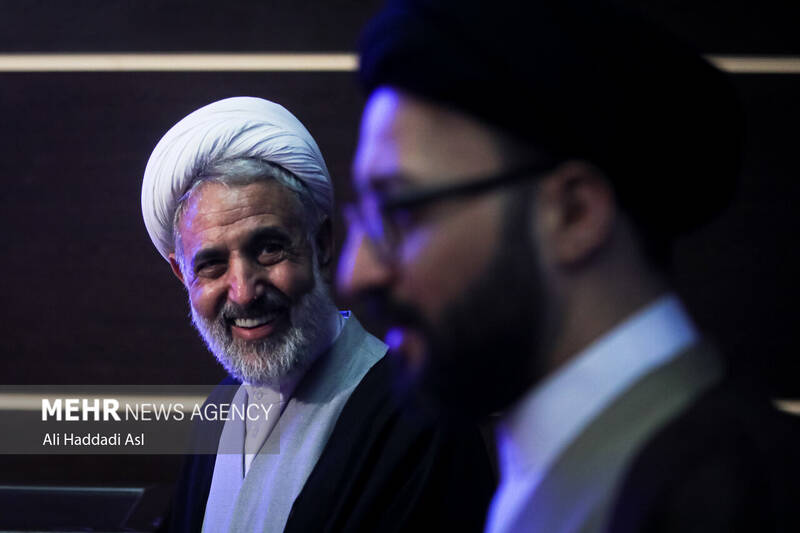 حجت الاسلام مجتبی ذوالنور در نشست شورای وحدت برای تحول حضور دارد