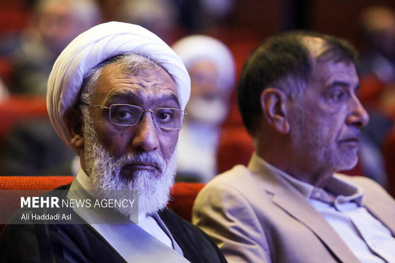 مصطفی پورمحمدی در نشست شورای وحدت برای تحول حضور دارد