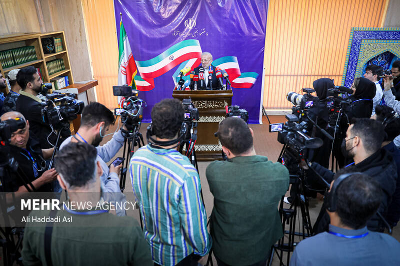 منچهر متکی در نشست شورای وحدت برای تحول حضور دارد