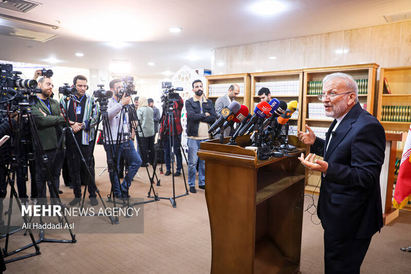 منچهر متکی در نشست شورای وحدت برای تحول حضور دارد