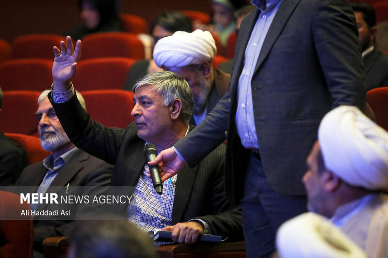 نشست شورای وحدت برای تحول صبح روز شنبه ۲۵ فروردین ۱۴۰۳ با حضور اعضای شورای وحدت و منتخبین مجلس دوازدهم در مجتمع آدینه برگزار شد