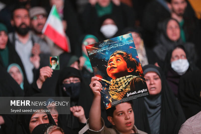 جشن سیلی خورد...