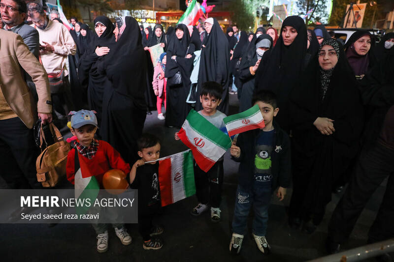 جشن سیلی خورد...