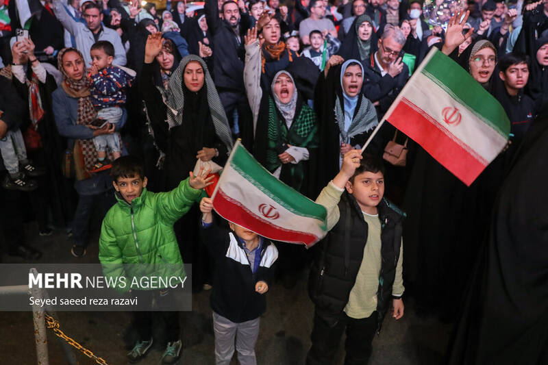 جشن سیلی خورد...