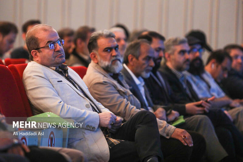 عکس / بزرگداشت سی و یکمین سالگرد شهادت مرتضی آوینی 9