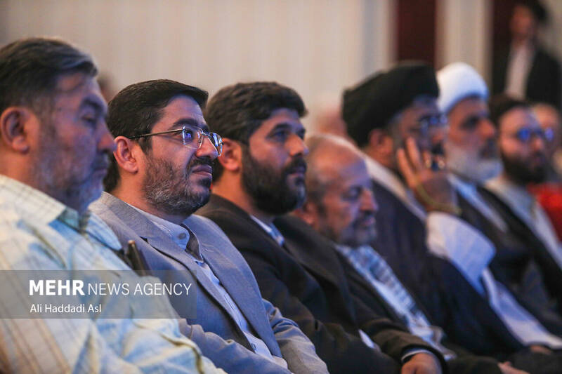 عکس / بزرگداشت سی و یکمین سالگرد شهادت مرتضی آوینی 10