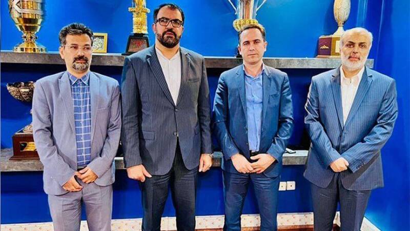 کاش با همین شدت از حق استقلال دفاع کنید/ اسمش رییس هیأت مدیره بود ولی ۶ ماه در جلسات غیبت داشت!