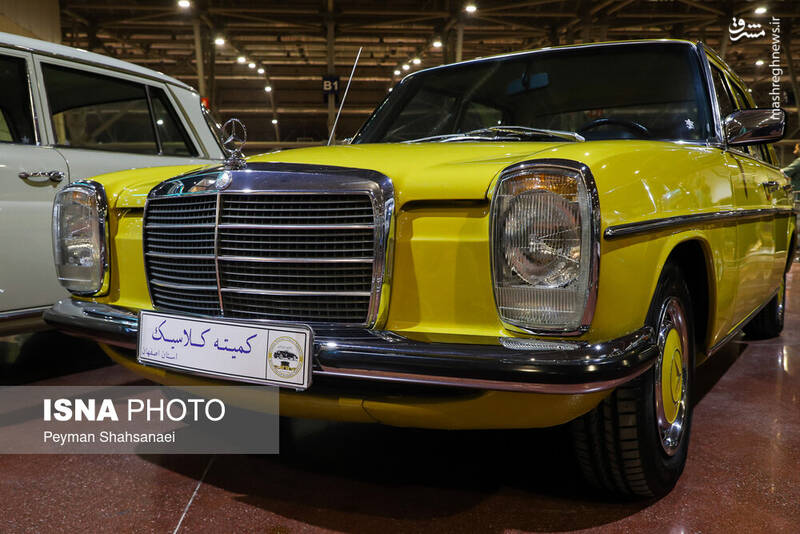 عکس / نمایشگاه خودروها و موتورسیکلت‌های کلاسیک در اصفهان 26