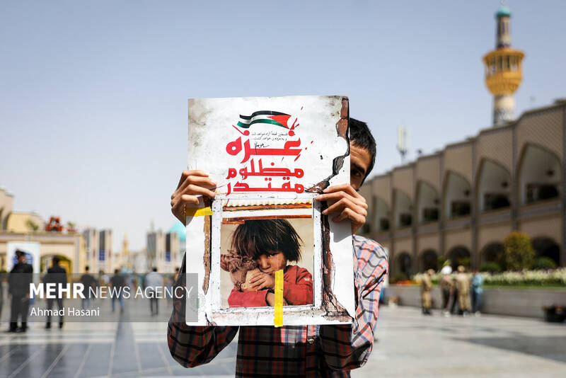 راهپیمایی مردم مشهد در حمایت از عملیات «وعده صادق»