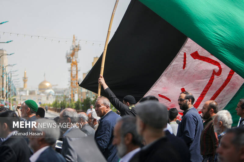 راهپیمایی مردم مشهد در حمایت از عملیات «وعده صادق»
