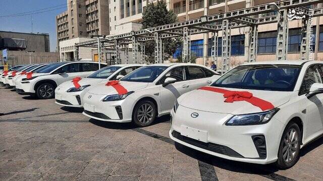 مدیر طرح خودروهای برقی وزارت صمت گفت: ۲۵۰۰ خودرو و تاکسی برقی از گمرک...