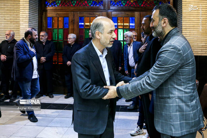 عکس / حضور شخصیت ها در مراسم ترحیم «پرویز داوودی» 7