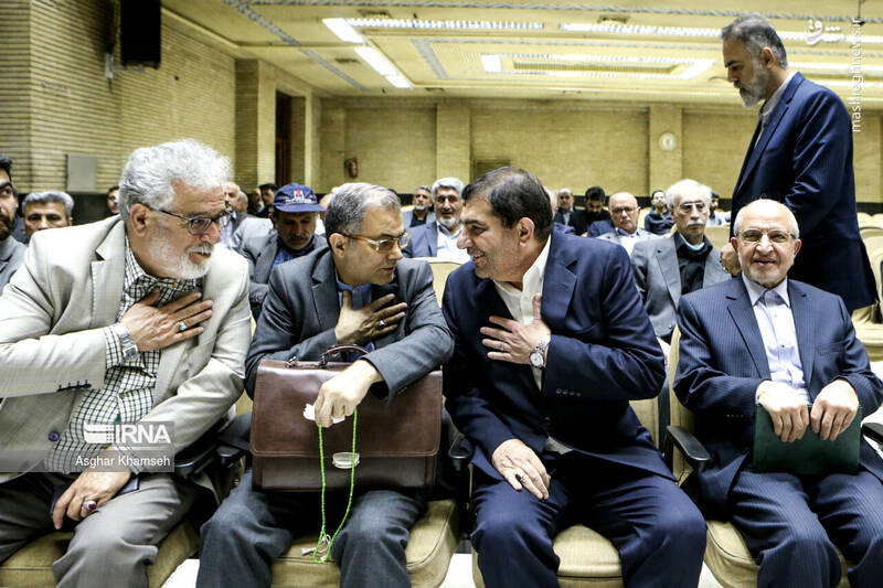 عکس / حضور شخصیت ها در مراسم ترحیم «پرویز داوودی» 13