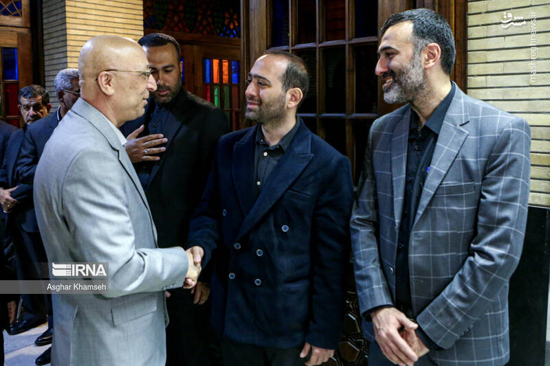 عکس / حضور شخصیت ها در مراسم ترحیم «پرویز داوودی» 19