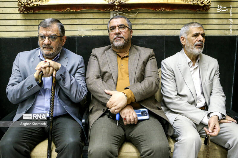 عکس / حضور شخصیت ها در مراسم ترحیم «پرویز داوودی» 46