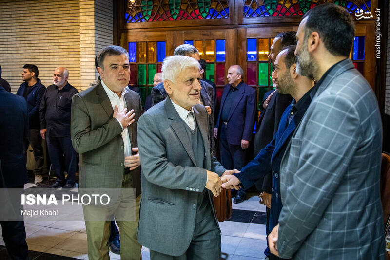 عکس / حضور شخصیت ها در مراسم ترحیم «پرویز داوودی» 56
