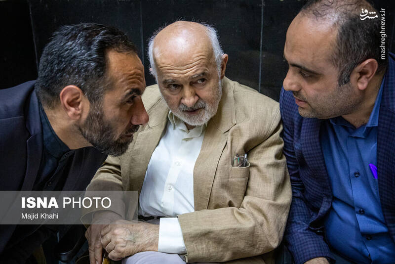 عکس / حضور شخصیت ها در مراسم ترحیم «پرویز داوودی» 12
