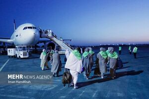 پایان انتظار 9 ساله؛ زائران عازم حج شدند