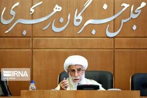 آیتالله جنتی: کارگران در صف مقدم دفاع از عزت ملی هستند