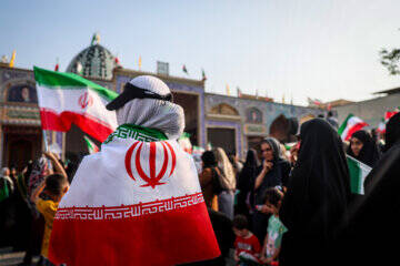 عکس / دیدار مردم جنوب غرب تهران با رئیس جمهور 7