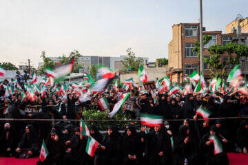 عکس / دیدار مردم جنوب غرب تهران با رئیس جمهور 16