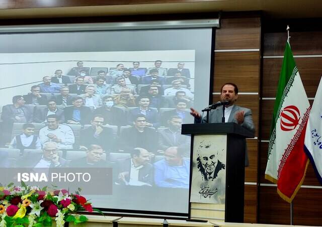وزیر علوم: صندلی خالی زیادی در دانشگاهها داریم 2