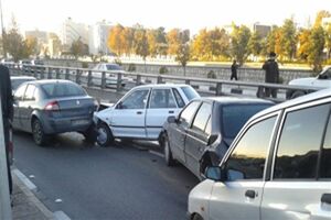 تصادف زنجیرهای 6 خودرو در بزرگراه ستاری