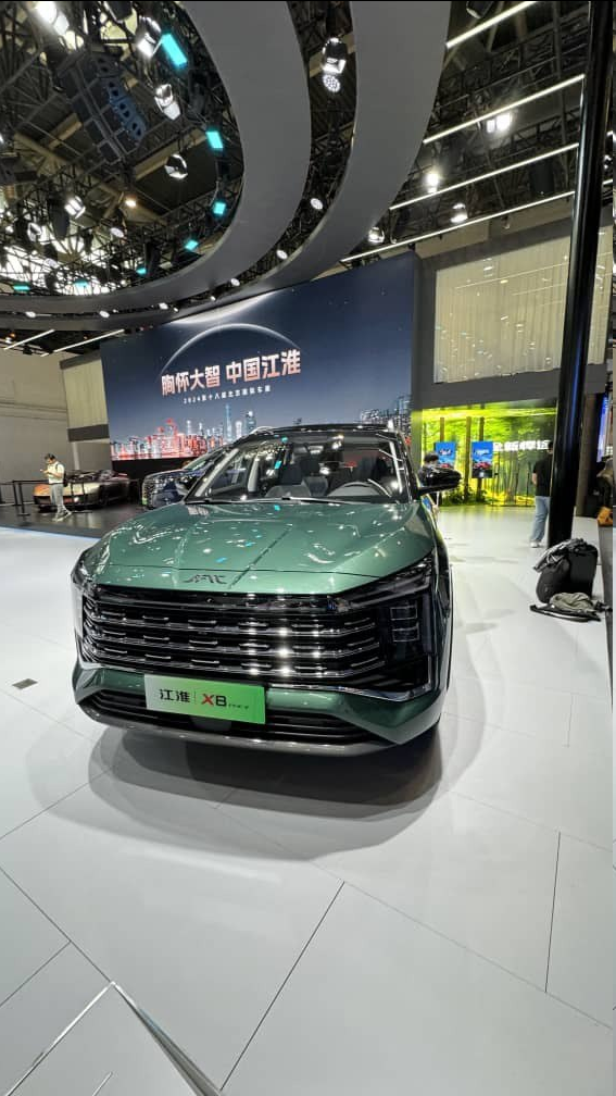 زورآزمایی جی ای سی (JAC) با غول های خودروسازی جهان در نمایشگاه پکن 2024