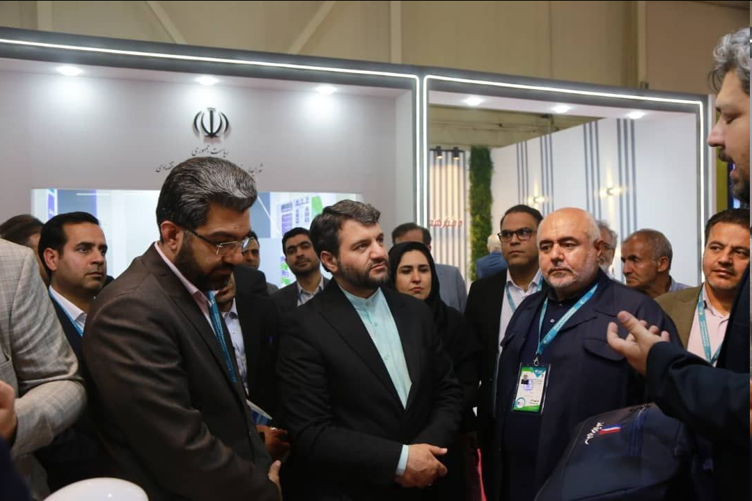 بازدید دبیر شورای عالی مناطق آزاد کشور ازغرفه منطقه آزاد اروند در نمایشگاه ایران اکسپو ۲۰۲۴