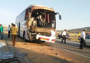 واژگونی اتوبوس در اتوبان قزوین؛ ۲۱ مصدوم و یک فوتی