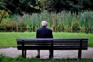 تنهایی موجب کاهش طول عمر بازماندگان سرطان می شود