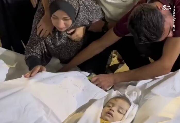 فیلم/ وداع جانسوز زن فلسطینی با خانواده شهیدش 14+