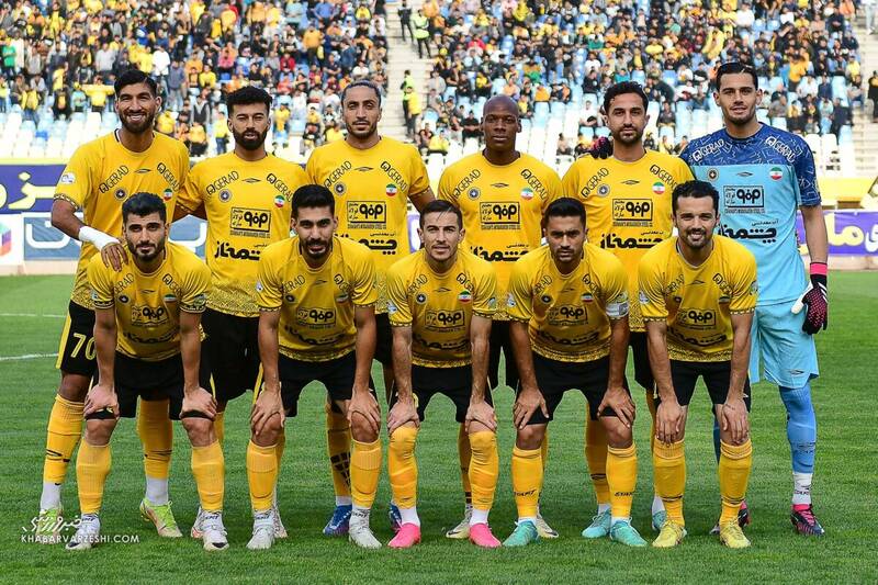 ۱۸ استقلالی و پرسپولیسی علیه نکونام و اوسمار