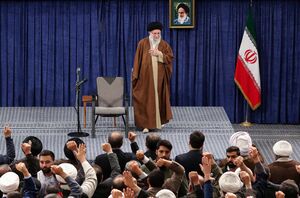 فیلم/ حال و هوای حسینیه امام خمینی(ره) قبل از حضور رهبر انقلاب