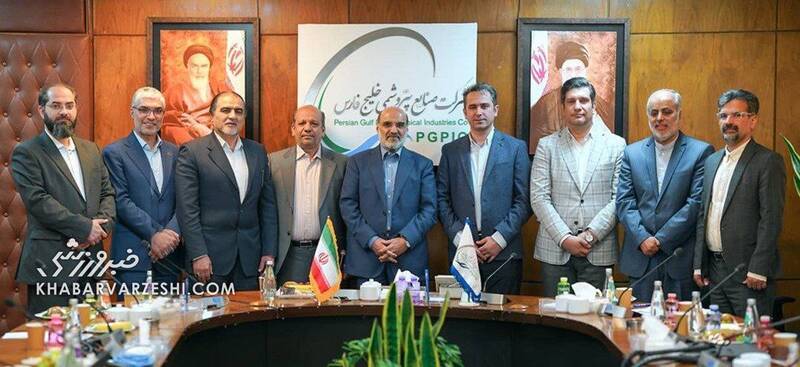 استقلال متعلق به تهران است اسمش تغییر کند به مردم برمیخورد/ لابد مسابقات را هم به بندر ماهشهر منتقل میکنند!