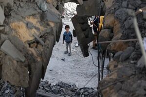 جنگنده‌های اسرائیلی مناطق مسکونی شهر رفح را زیر آتش گرفتند